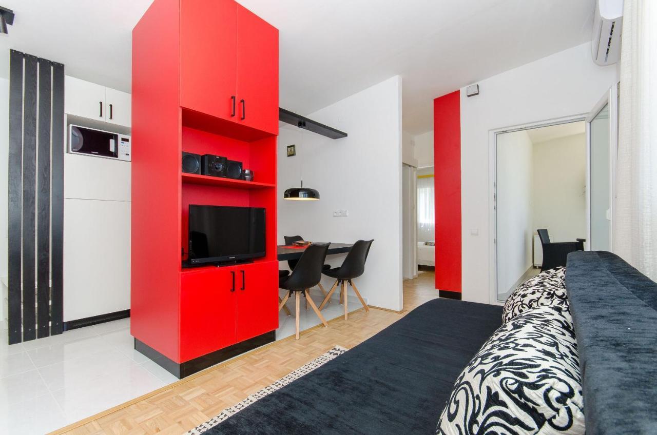 Apartment Sreta Омиш Экстерьер фото