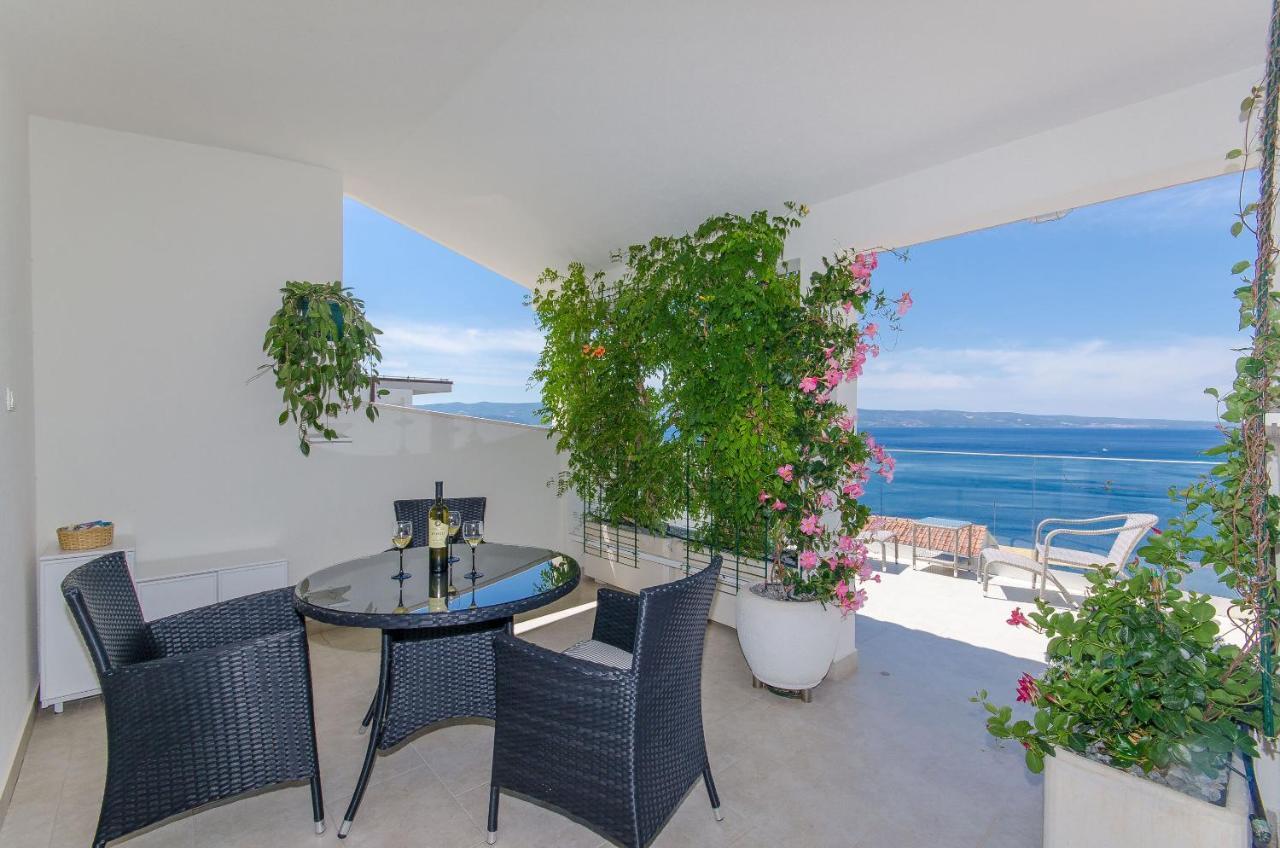 Apartment Sreta Омиш Экстерьер фото