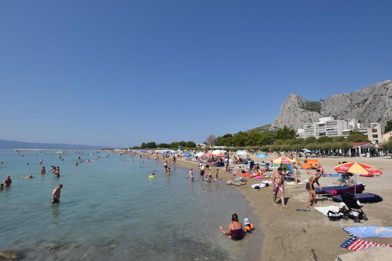 Apartment Sreta Омиш Экстерьер фото