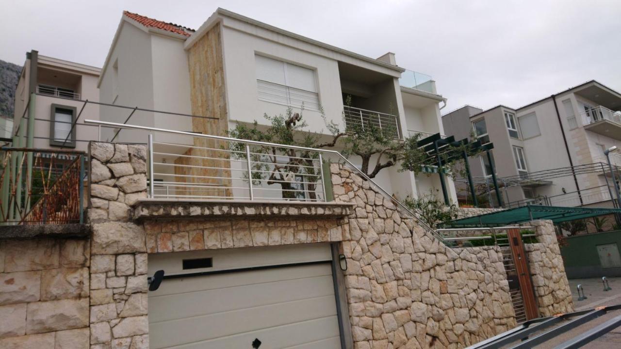 Apartment Sreta Омиш Экстерьер фото